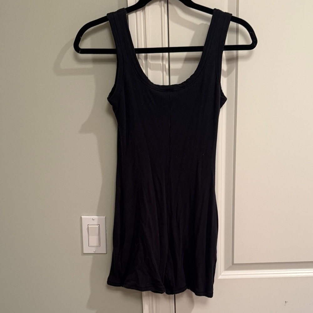 Skims - Picture 4 of 4